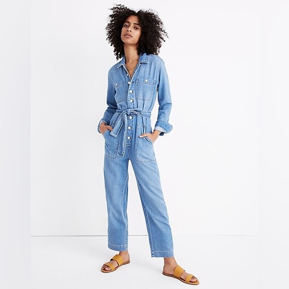 NWT denim jumpsuit with tie waist - Picture 2 of 13